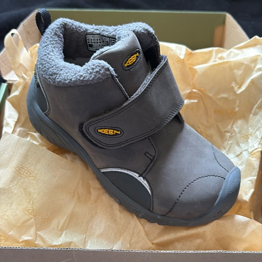 Keen Toddler Kootenay Boots size 11